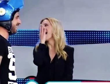 Νέο και… ασύλληπτο: Η πιο χυδαία περιγραφή στην ιστορία του «Ρουκ Ζουκ» έκανε τη Μακρυπούλια να κλάψει (βίντεο)
